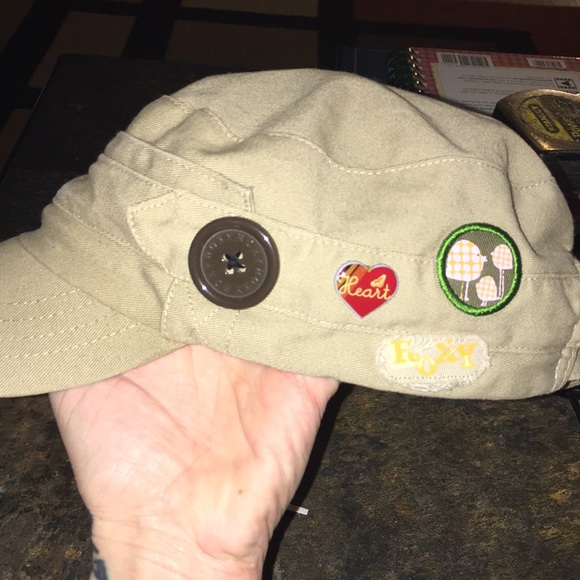 Tan roxy hat - Picture 2 of 4